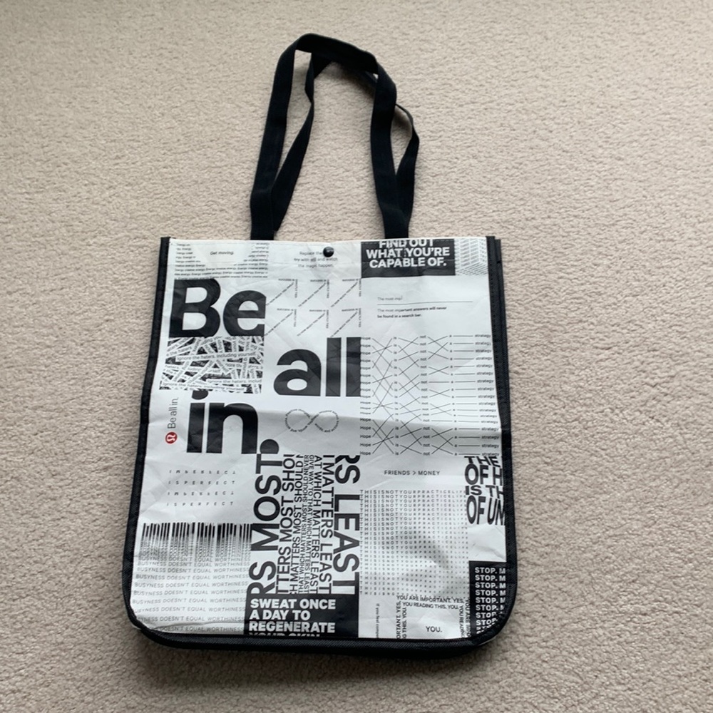 Lululemon reusable bag